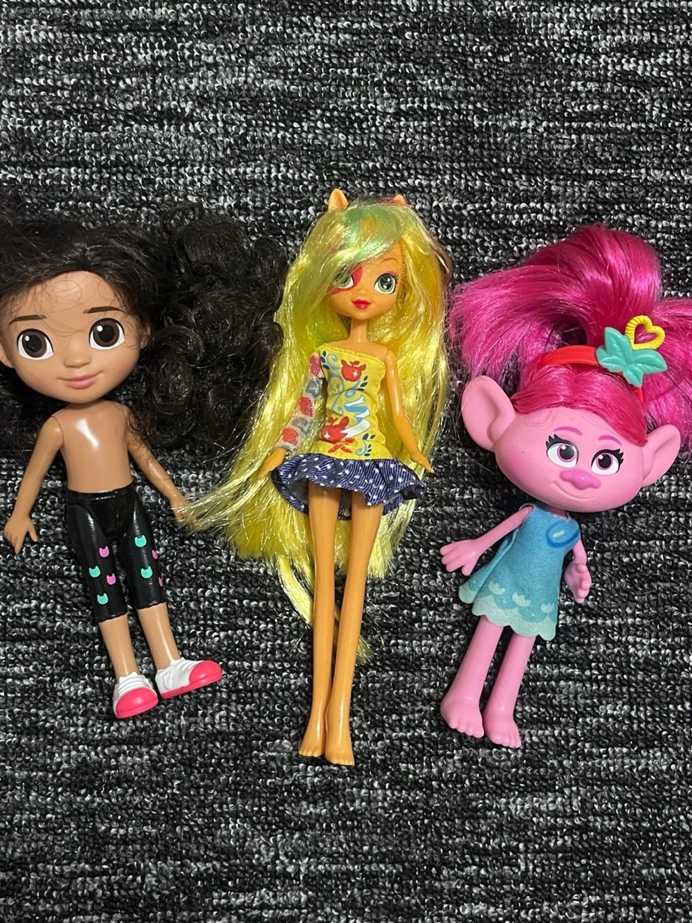 Lot of three dolls
